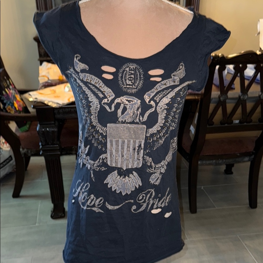 Metropark Black Graphic Crop Tee Cap Sleeve